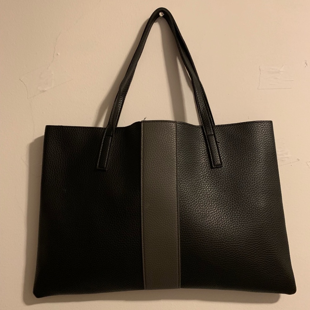 Black tote bag